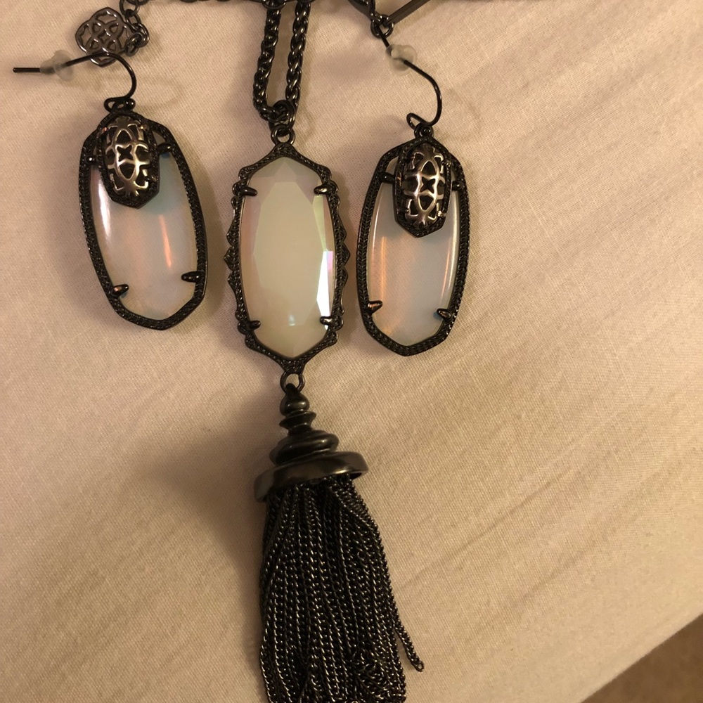 Kendra Scott everly and Emmys